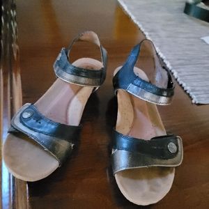 Rockport  sandals